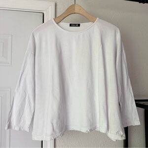 SUZIE KONDI white cotton crew neck boxy cropped long sleeve tee top